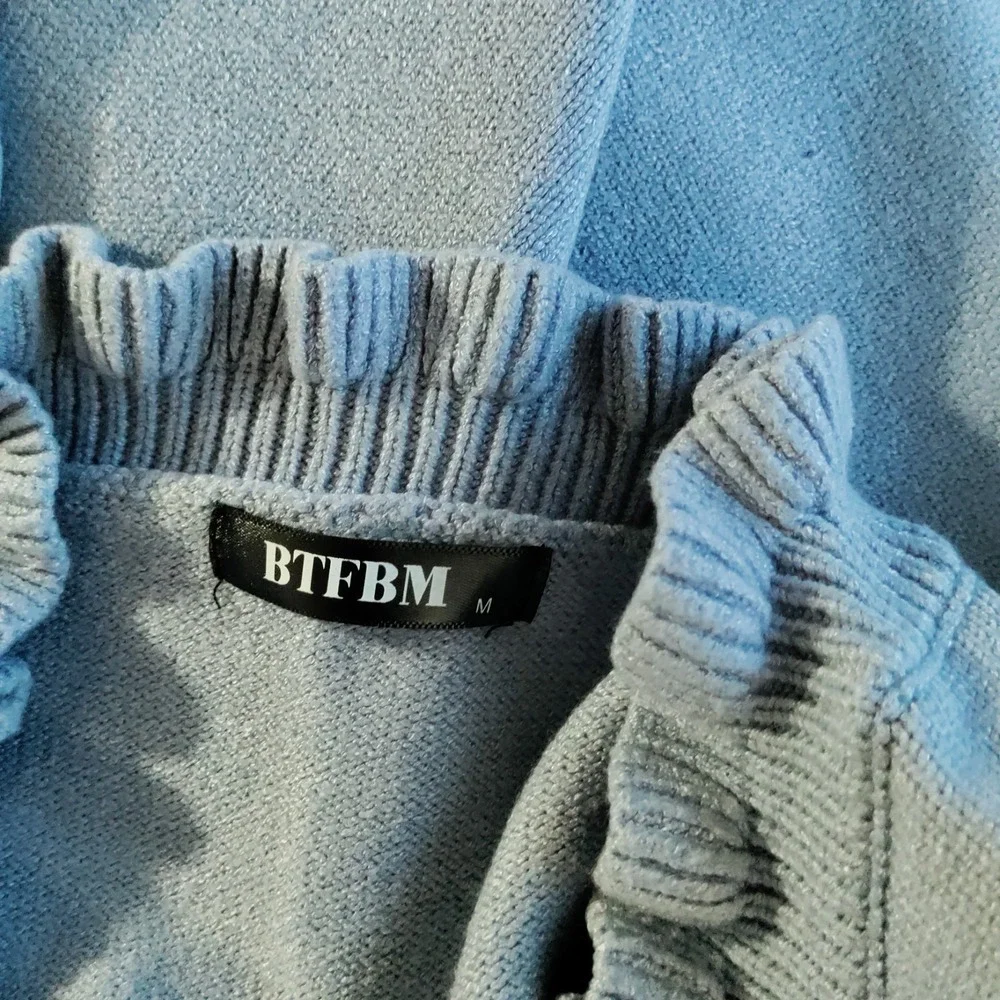 BTFBM‎ Women M 1/4 Button Blue Ruffle Neck & Cuff Knit Preppy Casual Sweater Y2K